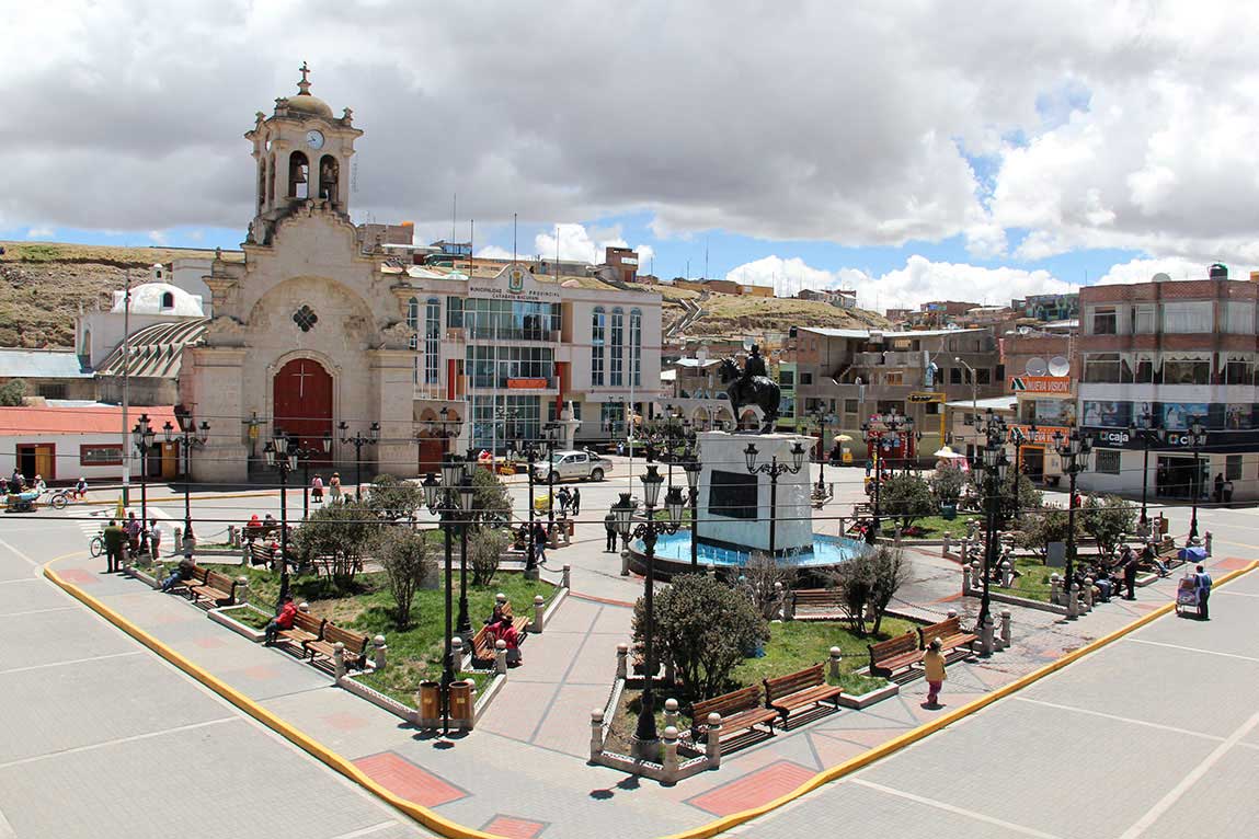 Iglesia principal de Macusani