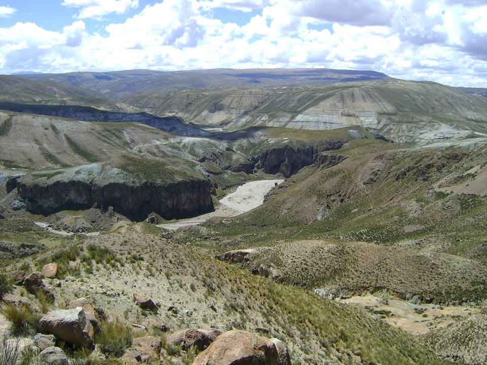 Montañas en Tincopalca